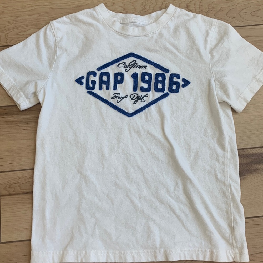 Gap kids short sleeve t-shirt front gap logo